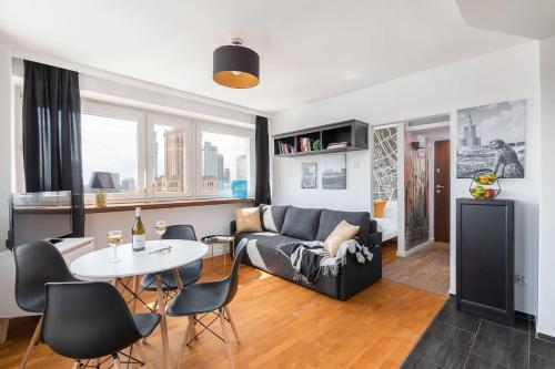 Chmielna 35 - City View Apartment by Noclegi Renters, Varšava