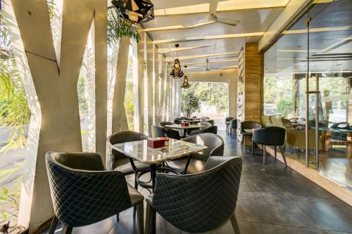 Eten en drinken, The SSK Solitaire Hotel and Banquets in Matoshree Nagar