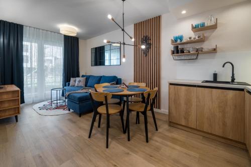 Apartment with Terrace image 4