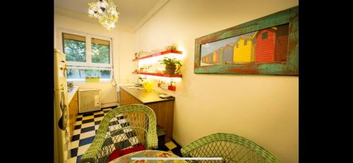 Best location Budapest cosy art flat - image 6