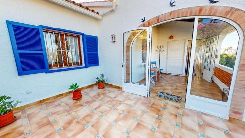 Balcony/terrace, Villa Maria en Denia Piscina privada terraza y barbacoa by Family Homes in La Pedrera