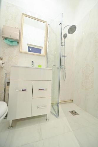 Two-Bedroom Apartment image 6