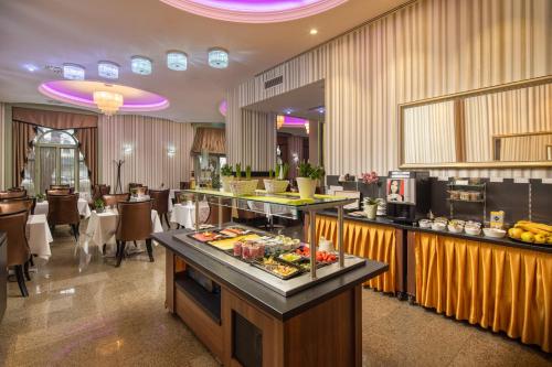 Grand Hotel Glorius Mako - 레스토랑