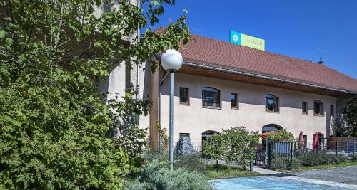Best Hotel Annecy - image 7