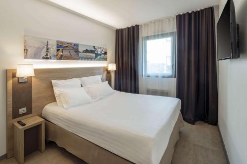 2 bedrooms, 4 beds