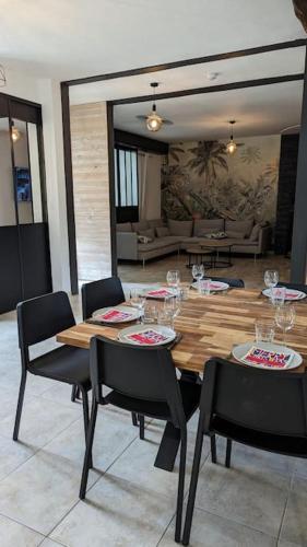 Maison au calme avec piscine gîte à louer Guignicourt