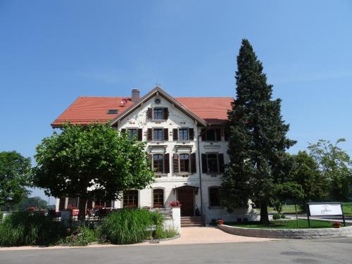 Landhaus Vier Jahreszeiten - Hotel - Eriskirch