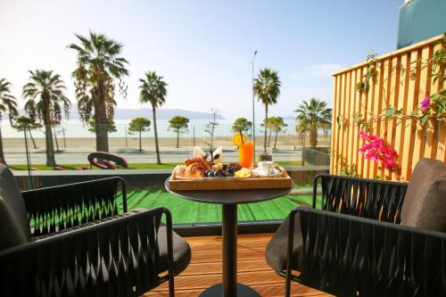 Double room, deluxe, sea view, balcony