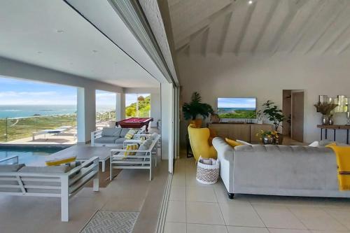 4 bedroom Villa La Casa del Jefe with Private pool in 마리고트