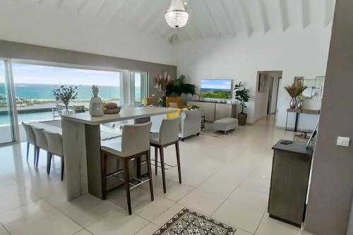 4 bedroom Villa La Casa del Jefe with Private pool in 마리고트