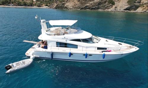 Bliss Motor yacht Fairline Squadron 52