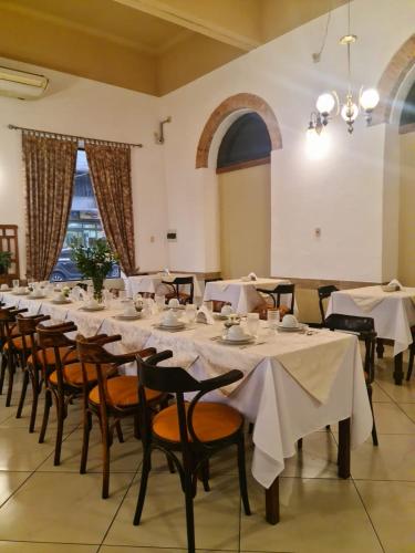 restavracija, Asuncion Palace in Encarnacion