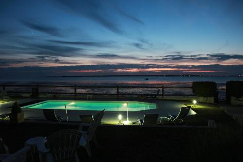 Beach Hotel - Le Grand Chalet