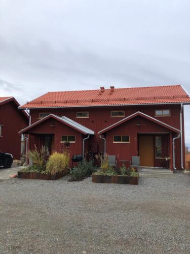 Semi-detached house with lakeview in Tällberg 6 beds
