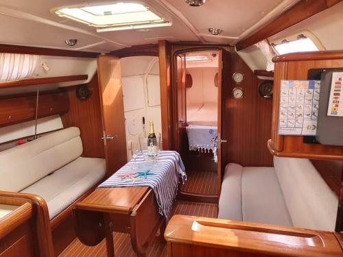  Sailboat Manu, Ferienwohnung in Furnari