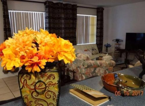 Downtown Serenity Retreat