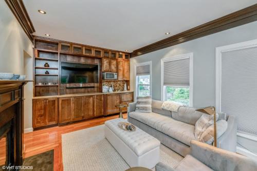 Luxury Retreat with Family Feel: Perfect Getaway! in Leesburg, USA