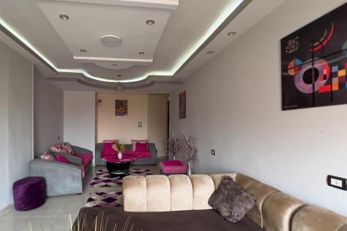 Pyramids View Apartment - image 8