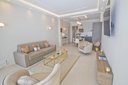 Sea Front Condo Promenade