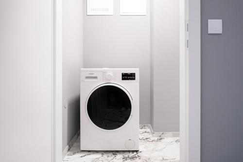 1 Bedroom Apartment with Terrace - no AC image 1