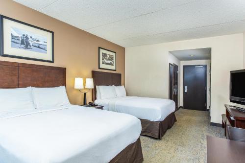 Holiday Inn Louisville Airport - Fair/Expo, an IHG Hotel