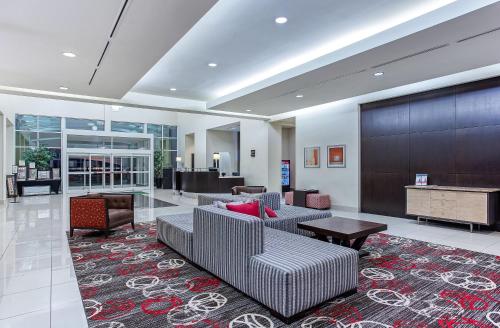 Holiday Inn Louisville Airport - Fair/Expo, an IHG Hotel