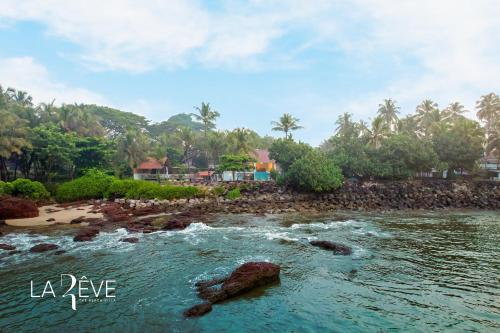 LA RÊVE The Beach Villa