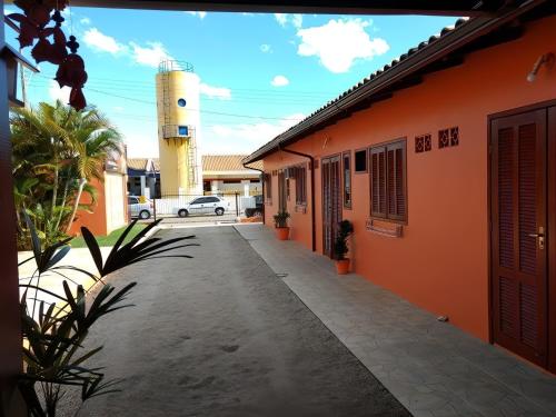 One-Bedroom Apartment image 1