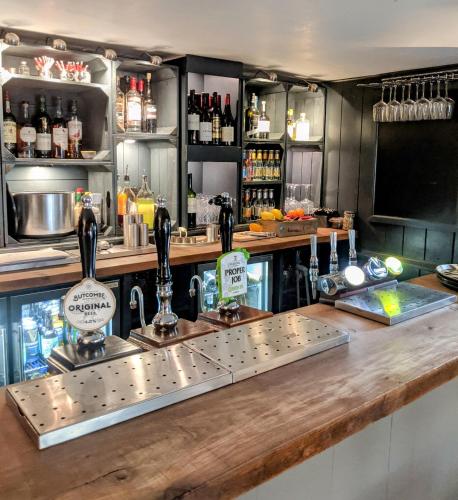The Keepers Arms - image 8