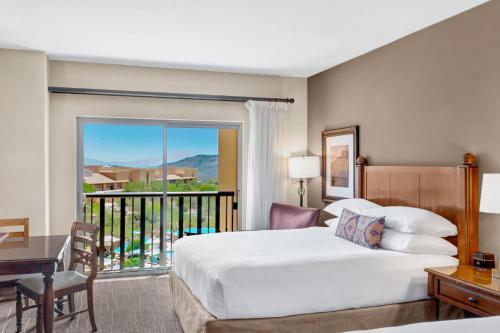 Lazy River or Golf View, Guest room, 2 Queen