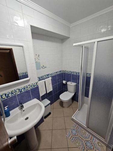 Double Room image 4