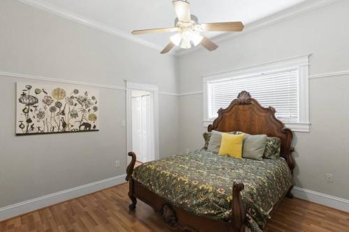 The Bays Best Bungalow in Tampa, USA