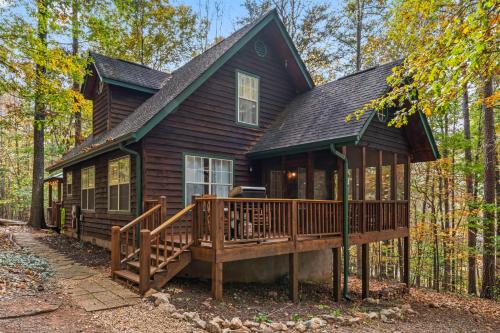 New Listing! Gold Dust Getaway - 3 Bed, Hot Tub