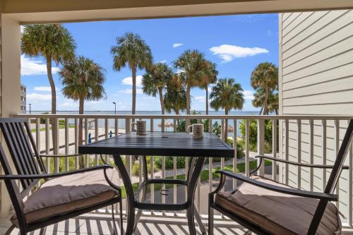 227-WIFI, New Paint, AMAZING Views, Close to BUCS stadium thumb 4
