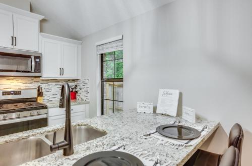 Montgomery Home with Patio and Grill Near Lake Conroe in Montgomery, USA