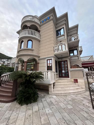 Beatrix Lux Hotel 3