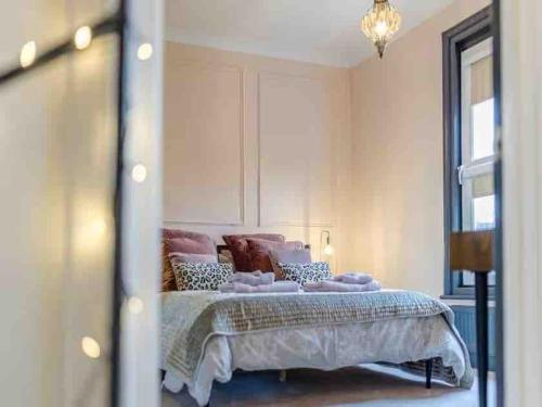 The Railway Cottage - Stylish & Dreamy Home in the Heart of Whitstable