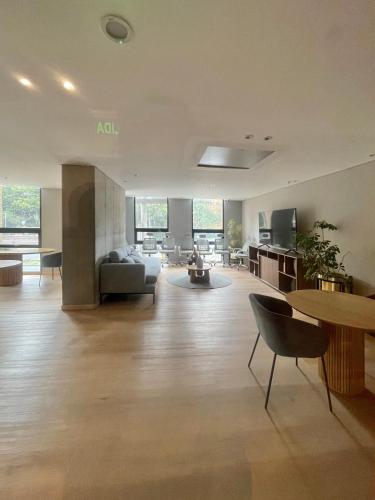 One-Bedroom Apartment image 10