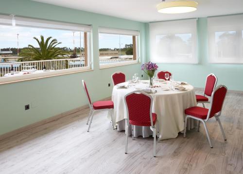 Hotel Arias Aeropuerto in กิฆอน