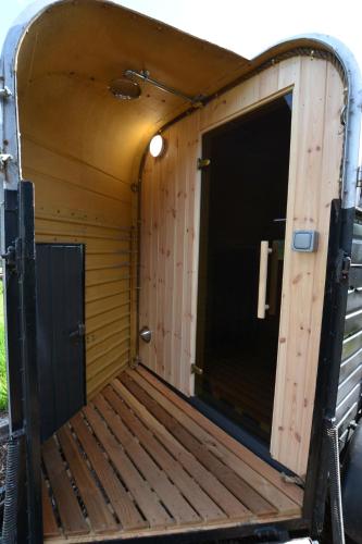 Twin Barn Shepherd’s Huts