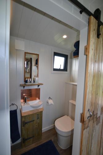 Twin Barn Shepherd’s Huts Twin Barn Shepherd’s Huts