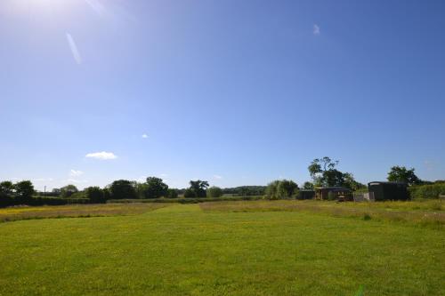 Twin Barn Shepherd’s Huts Twin Barn Shepherd’s Huts