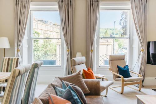 Luxury, Central, Sun-Filled 3 Bed Haven in Bath, Bath