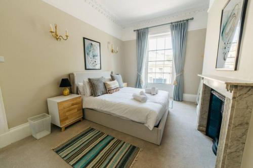 Luxury, Central, Sun-Filled 3 Bed Haven in Bath, Bath (photo 7)