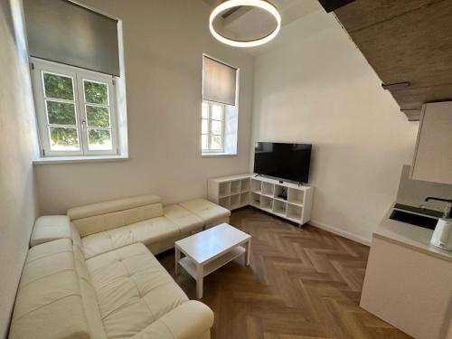 Maisonette image 8