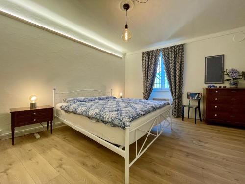 1912 - Blue Room - old town, Locarno (Foto 2)