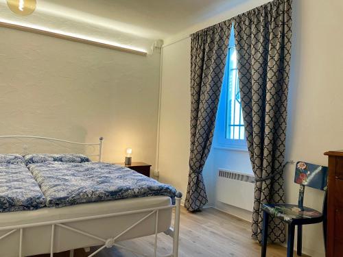 1912 - Blue Room - old town, Locarno (Foto 5)