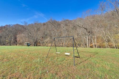 Secluded Retreat BBQ Lawn Games and Fire Pit - image 11