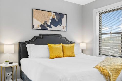 Well-Appointed 2BR Apt in a Vibrant Area - Cicero 2N