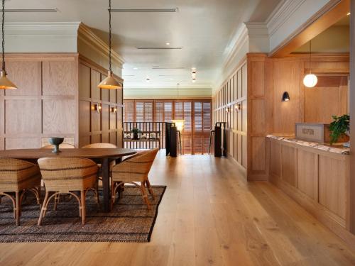 Lobby, Palihouse Hyde Park Village in West Tampa